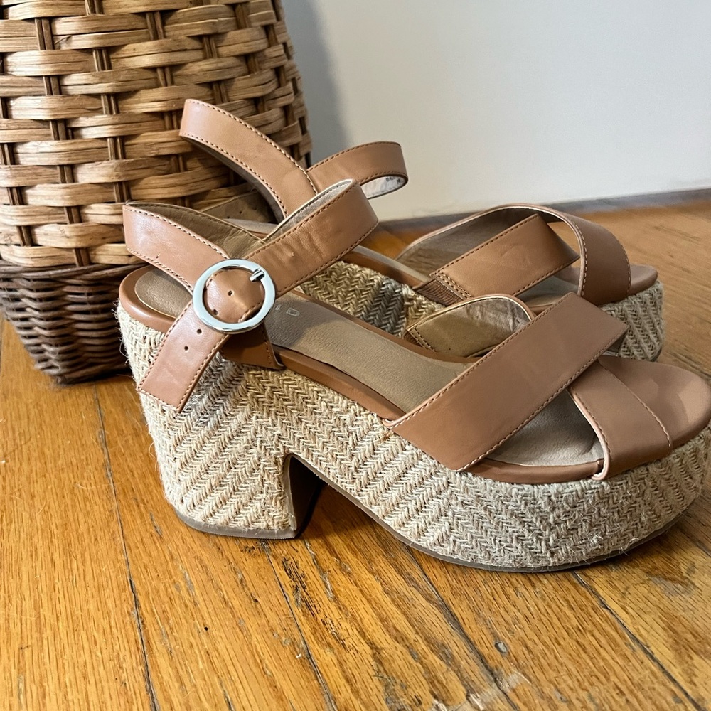 Torrid Boho Platform Sandal Heels size 9